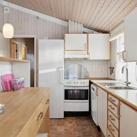 3 Bedroom Awesome In Holiday home Gilleleje